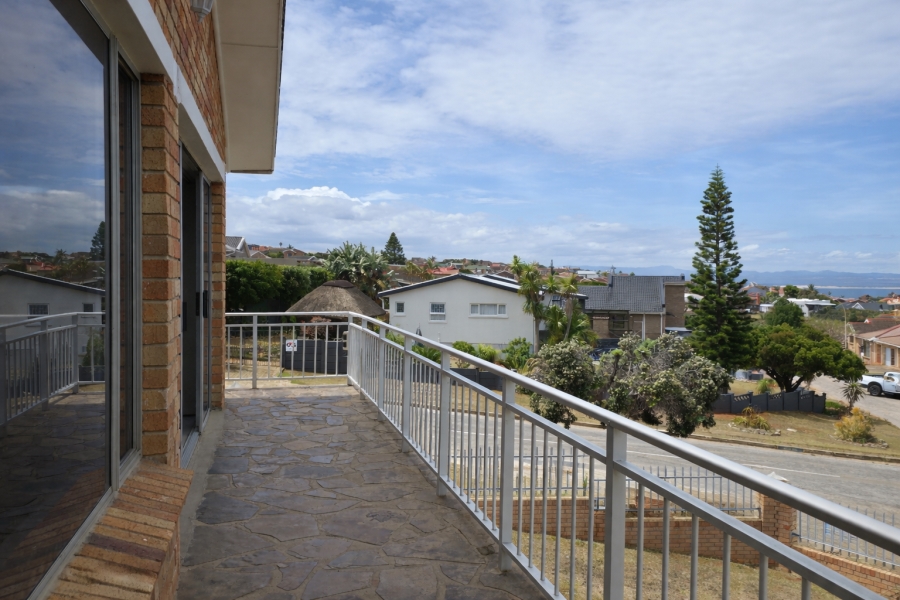 4 Bedroom Property for Sale in Noorsekloof Eastern Cape